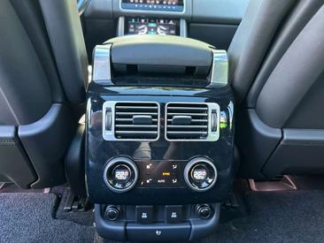 Land Rover Range Rover D350 Autobiography — photo 28