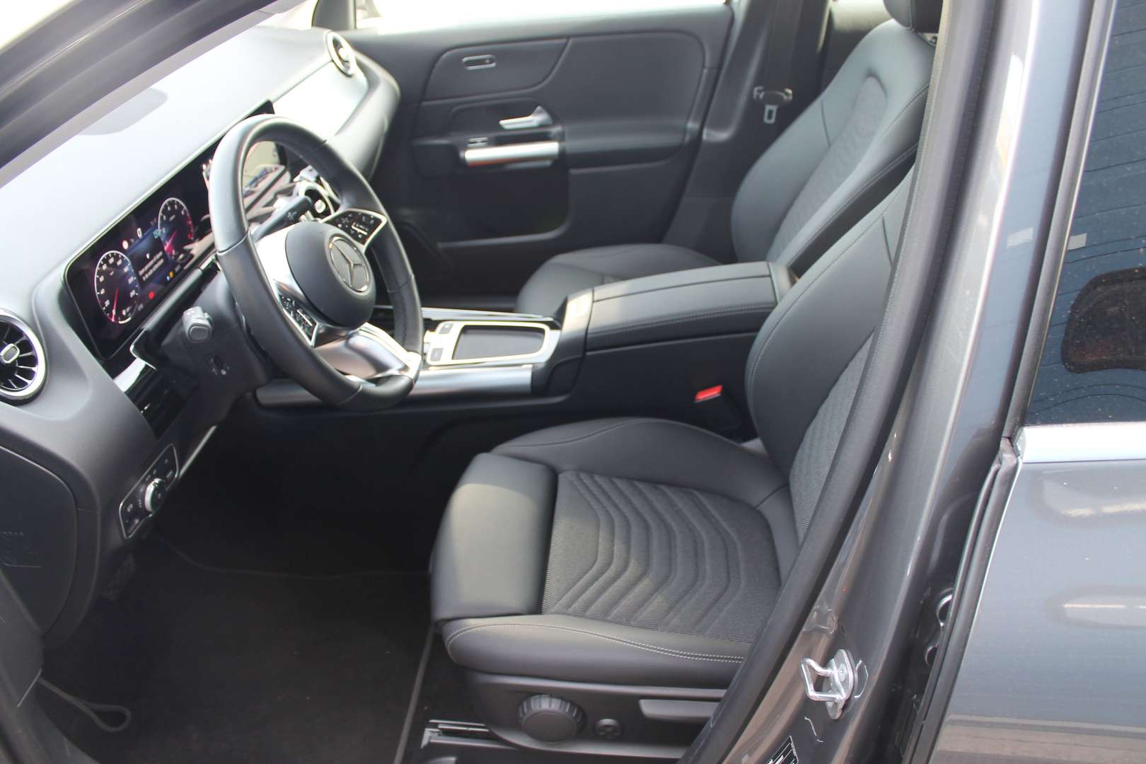 Mercedes GLA 180 Progressive Line - 2024 - Joinsteer - #7