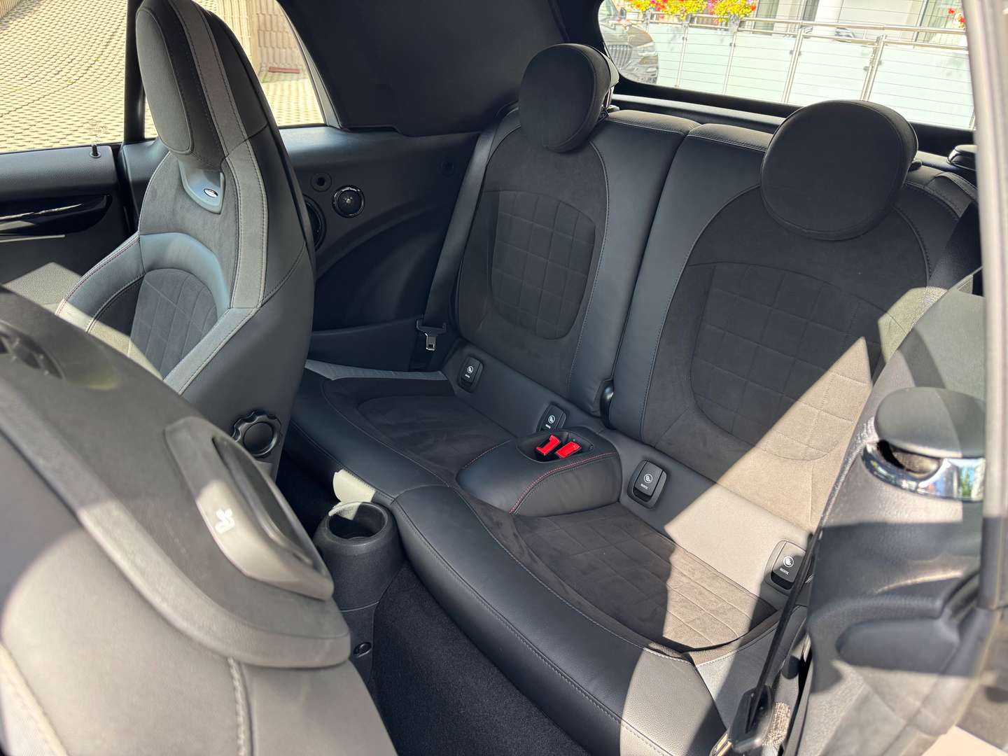 Mini Cabrio John Cooper Works - 2024 - Joinsteer - #9