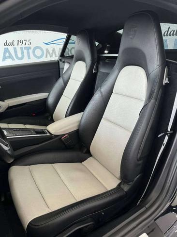 Porsche 718 Cayman T — photo 10