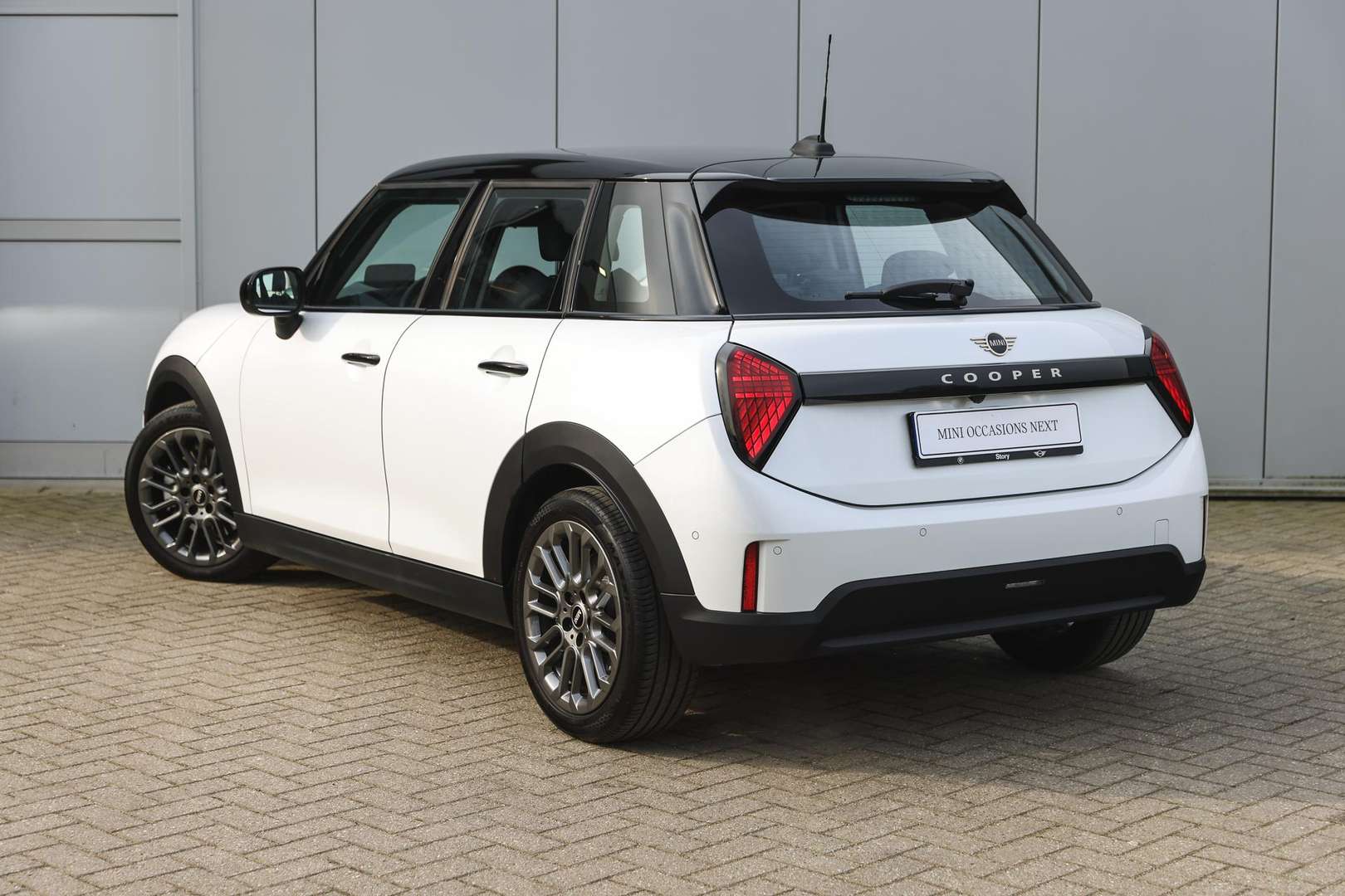 Mini Hatchback Classic Cooper - 2024 - Joinsteer - #1