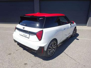 Mini 3 Portes JCW Trim Cooper SE — photo 4