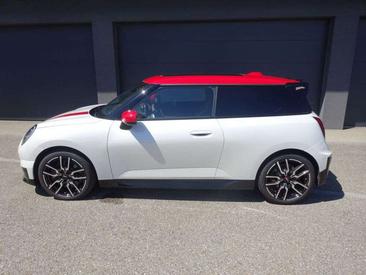 Mini 3 Portes JCW Trim Cooper SE — photo 7