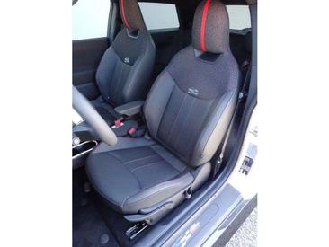 Mini 3 Portes JCW Trim Cooper SE — photo 16