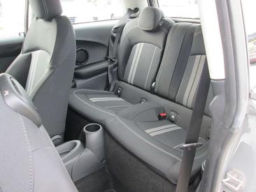 Mini Cooper S Cooper SE — photo 21