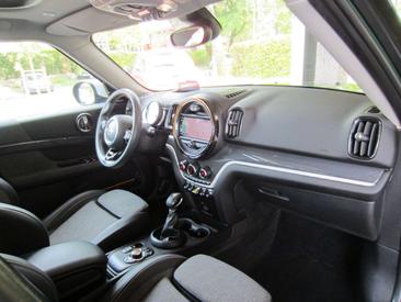 Mini Countryman COOPER SE — photo 9