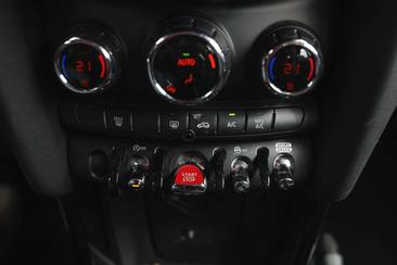 Mini Hatch / Citadine Cooper Classic — photo 14
