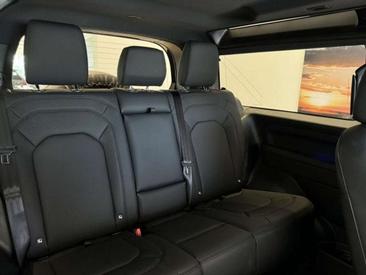 Land Rover Defender 90 D250 X-Dynamic SE — photo 6