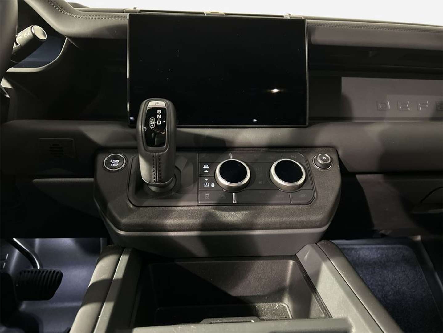 Land Rover Defender 130 D300 X-Dynamic HSE - 2025 - Joinsteer - #15