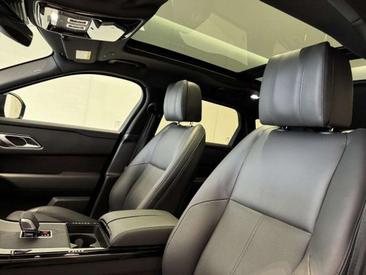 Land Rover Range Rover Velar HSE D300 — photo 14
