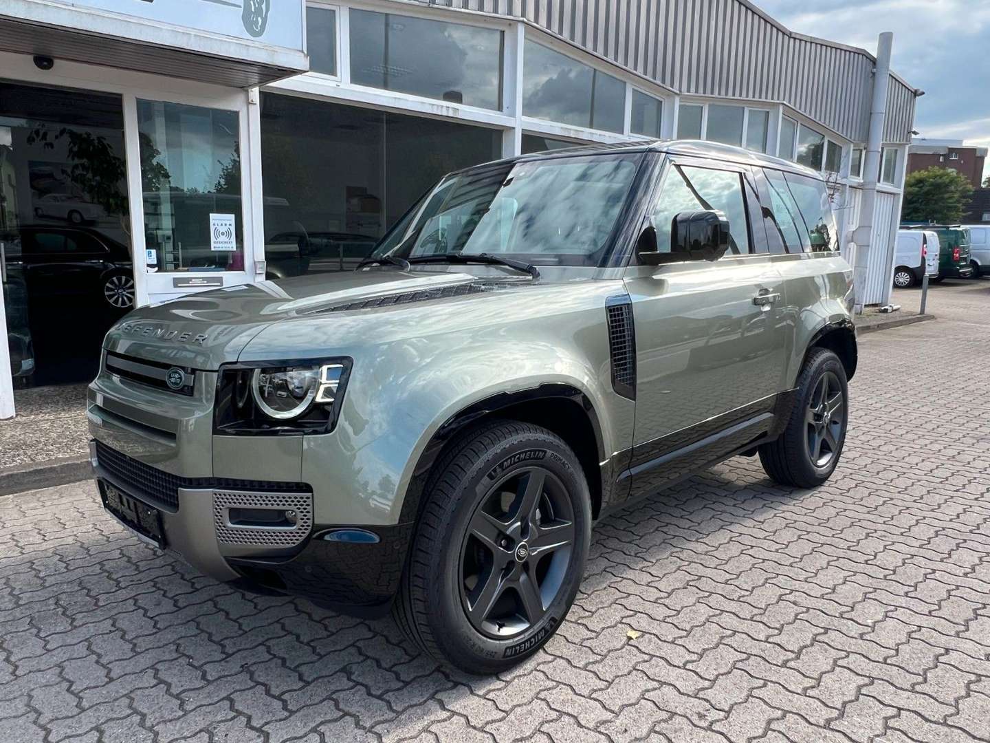 Land Rover Defender 90 X-Dynamic SE - 2024 - Joinsteer - #2