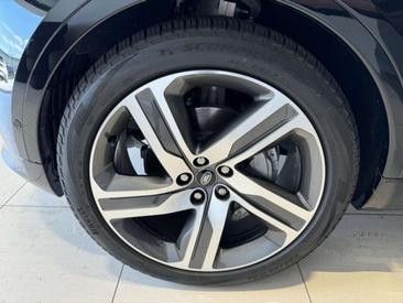 Land Rover Discovery D300 HSE Dynamic — photo 9