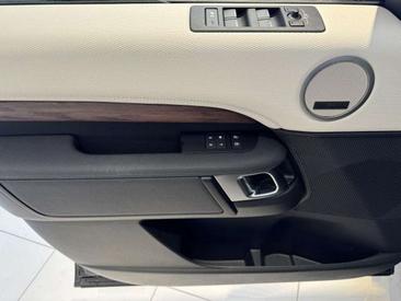 Land Rover Discovery D300 HSE Dynamic — photo 13