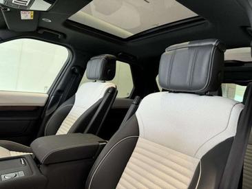 Land Rover Discovery D300 HSE Dynamic — photo 14