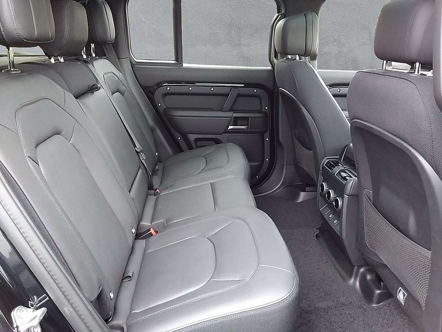 Land Rover Defender P300e PHEV - 2024 - Joinsteer - #11