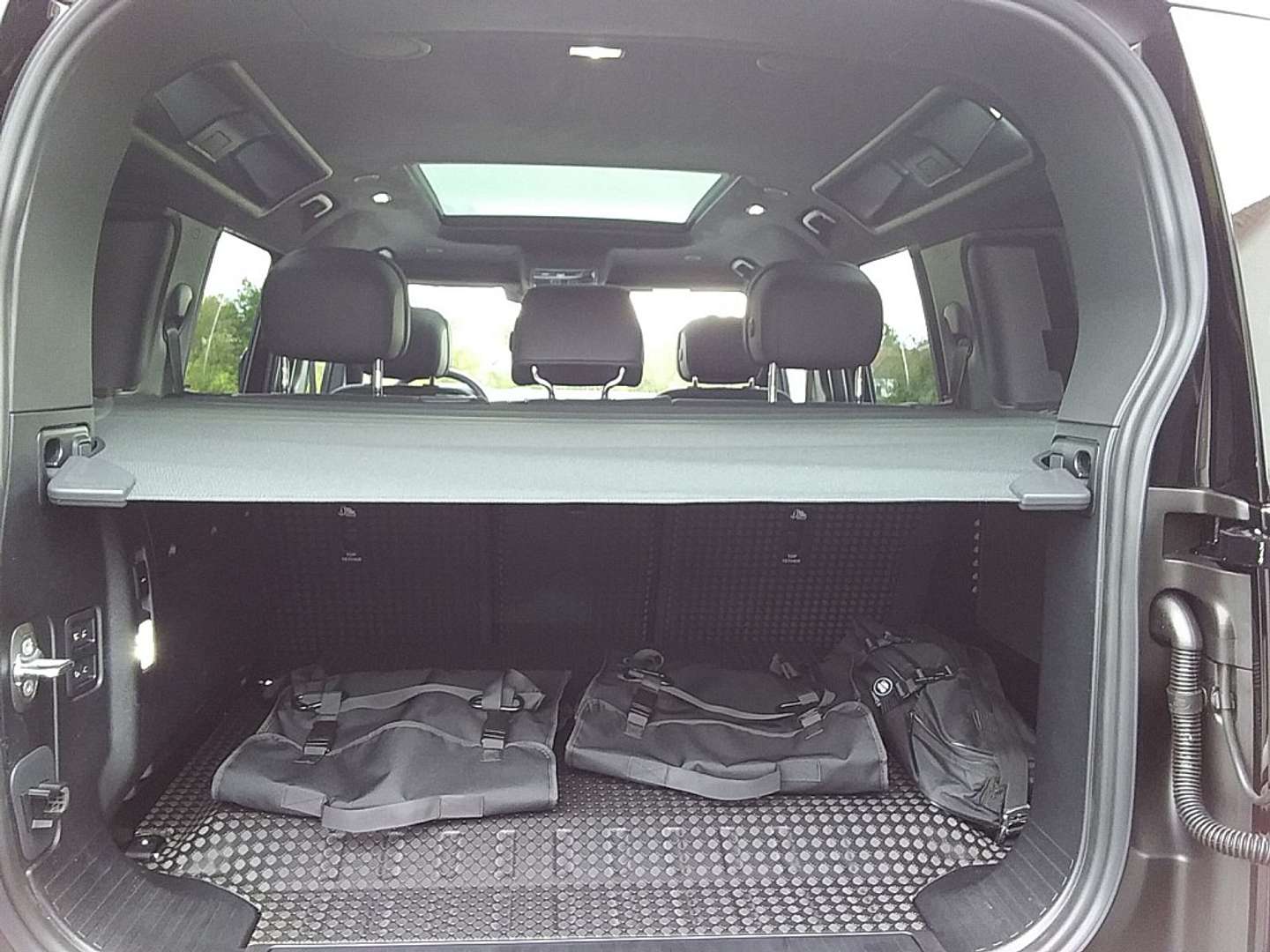 Land Rover Defender P300e PHEV - 2024 - Joinsteer - #12