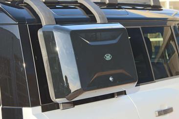 Land Rover Defender 110 D240 S — photo 8