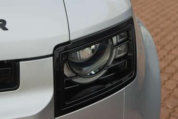 Land Rover Defender 110 D240 S — photo 14