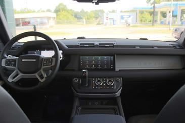 Land Rover Defender 110 D240 S — photo 19