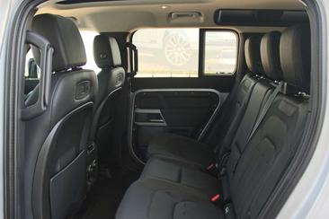 Land Rover Defender 110 D240 S — photo 22