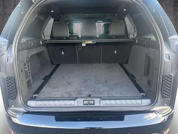 Land Rover Discovery D300 Dynamic SE — photo 8
