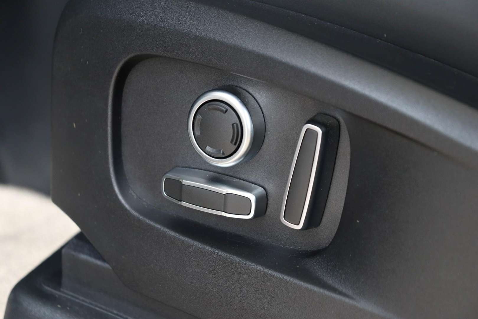 Land Rover Defender 130 Outbound D300 - 2024 - Joinsteer - #18