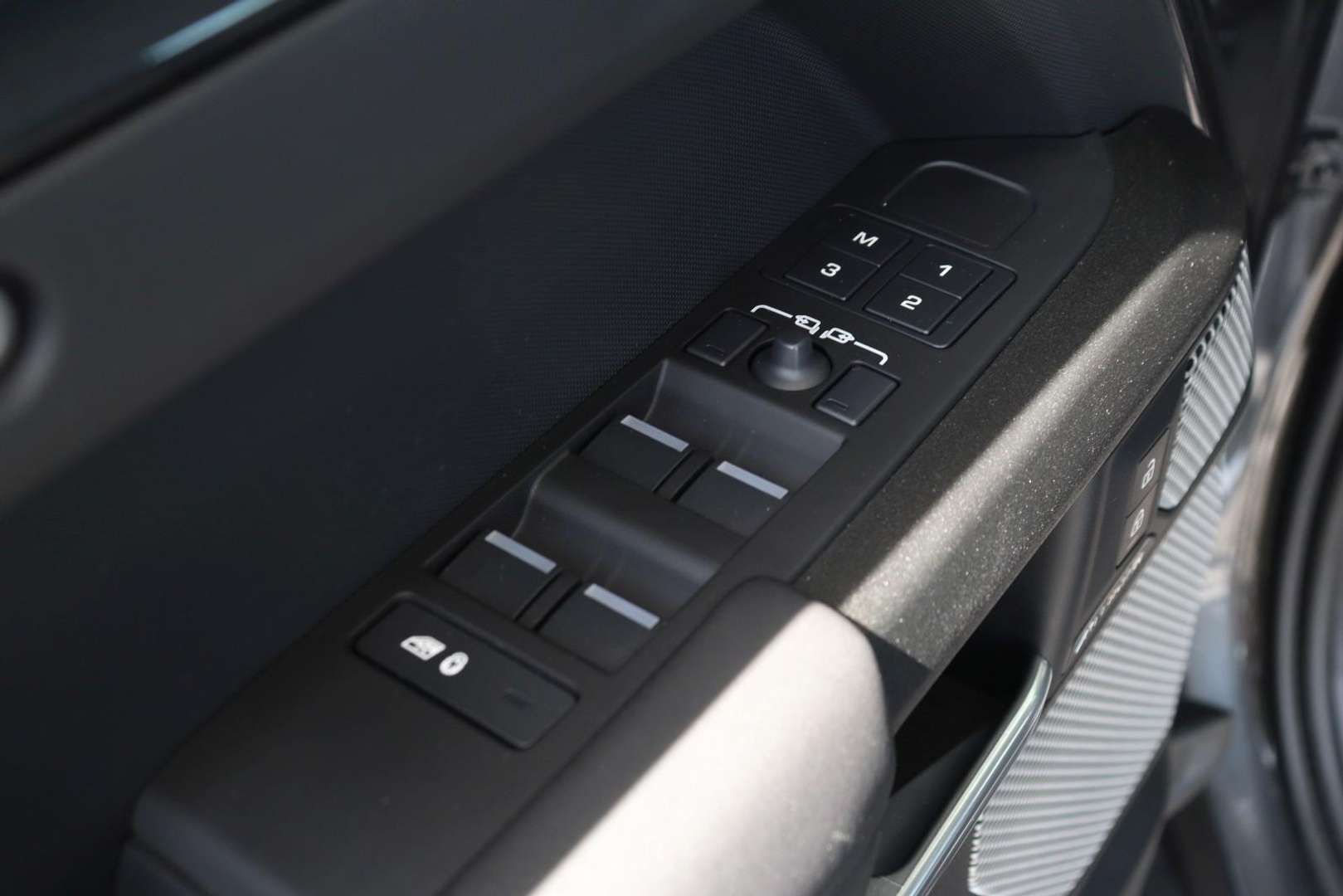 Land Rover Defender 130 Outbound D300 - 2024 - Joinsteer - #28