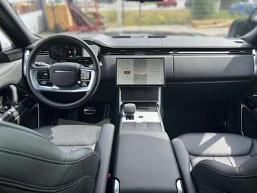 Land Rover Range Rover P550e Autobiography — photo 10