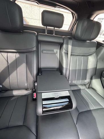 Land Rover Range Rover P550e Autobiography — photo 16