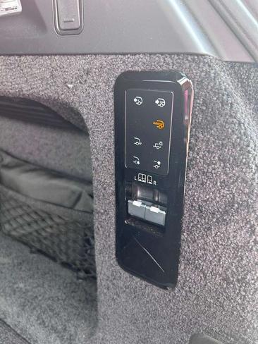 Land Rover Range Rover P550e Autobiography — photo 20