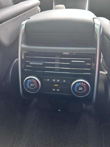 Land Rover Range Rover P550e Autobiography — photo 22