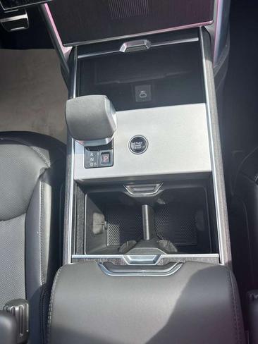 Land Rover Range Rover P550e Autobiography — photo 25