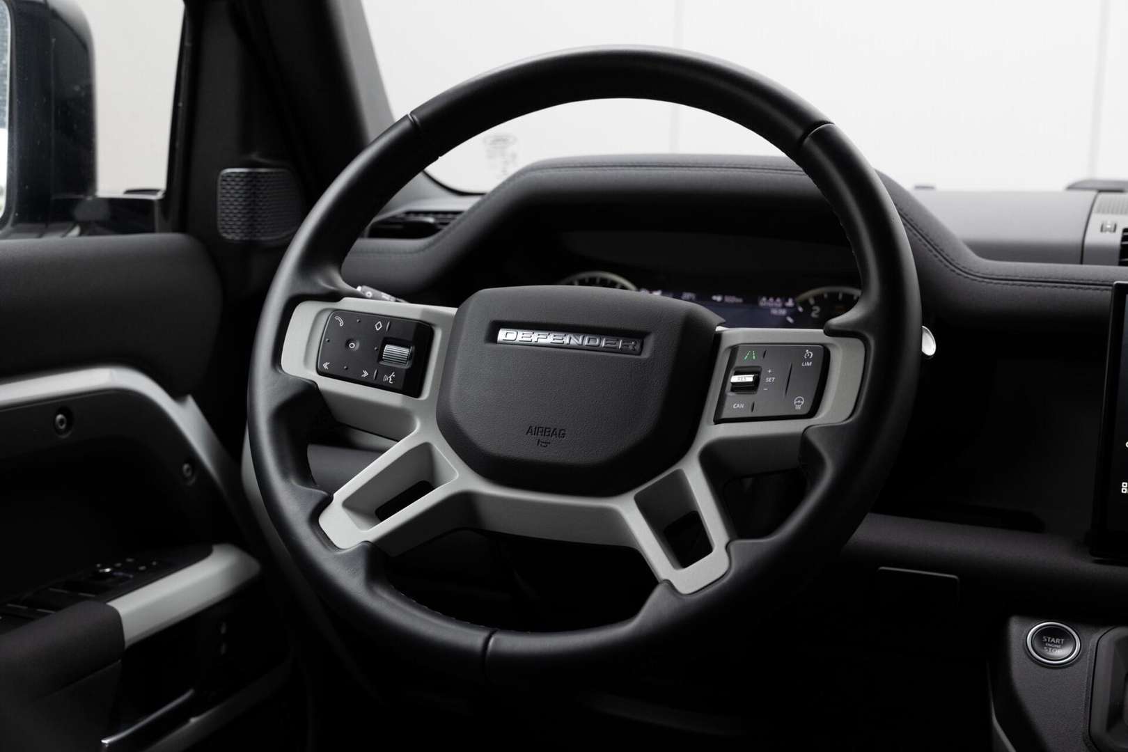 Land Rover Defender SE D250 MHEV - 2022 - Joinsteer - #18