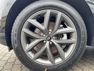 Land Rover Range Rover Velar D200 S — photo 9