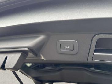 Land Rover Range Rover Velar D200 S — photo 12