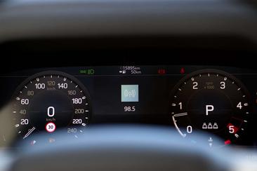 Land Rover Defender 90 D200 SE — photo 10