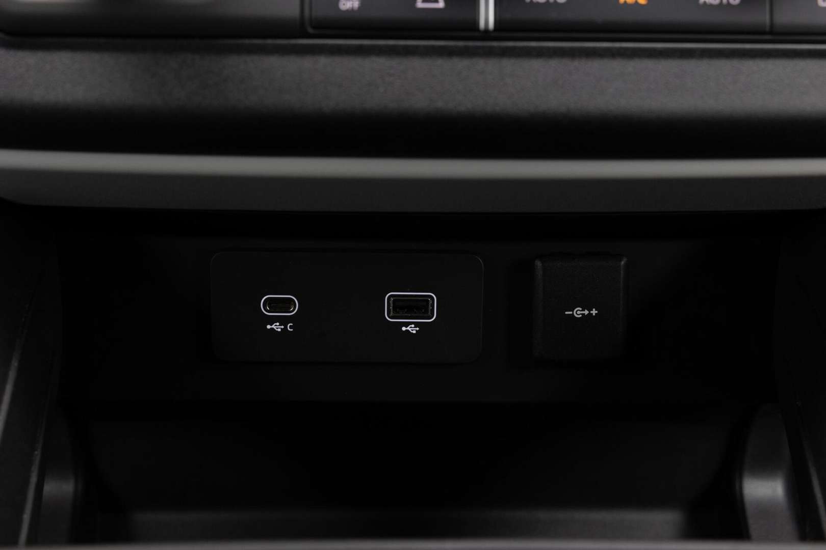 Land Rover Defender SE D250 MHEV - 2022 - Joinsteer - #31