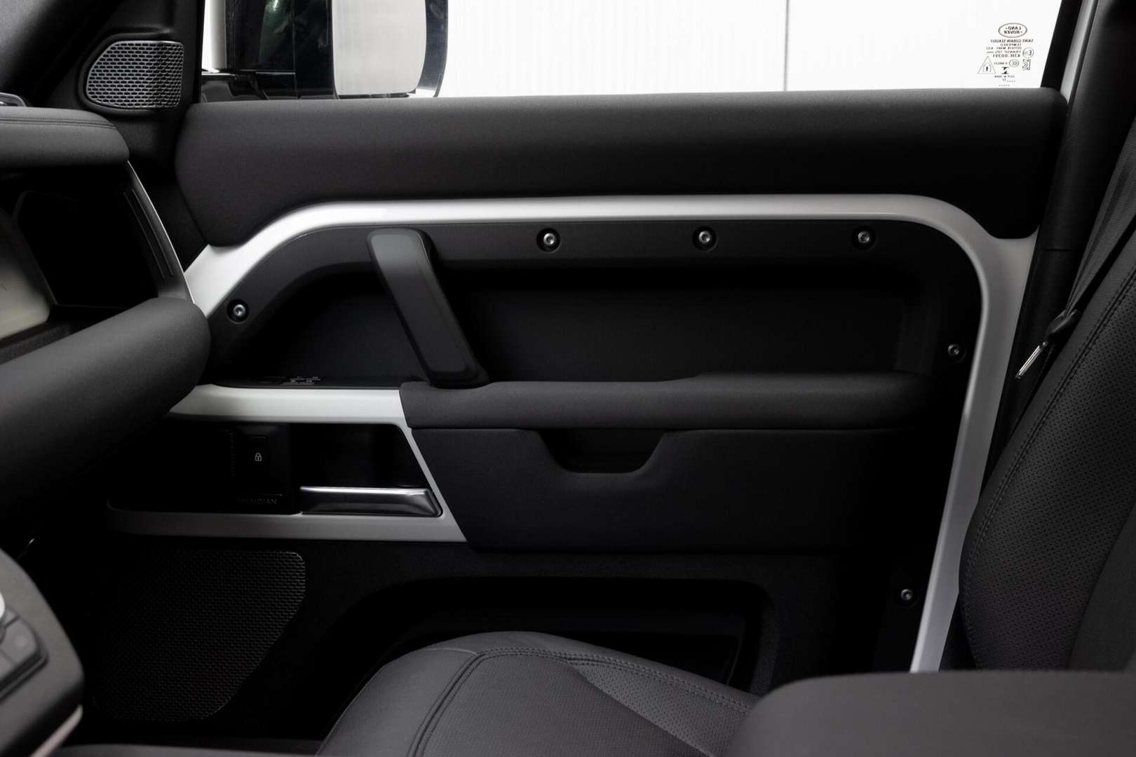 Land Rover Defender SE D250 MHEV - 2022 - Joinsteer - #33