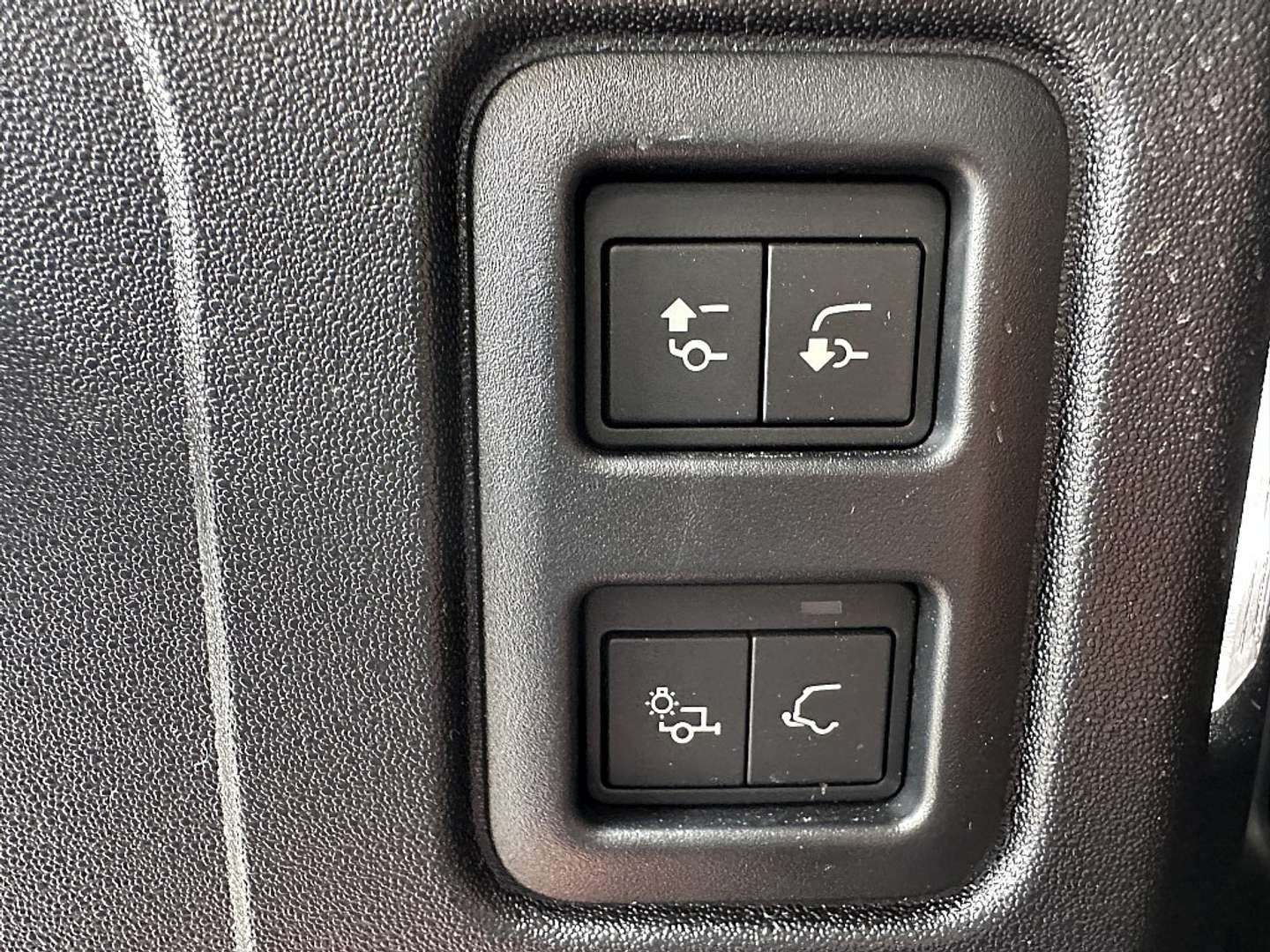 Land Rover Defender X-Dynamic SE D300 - 2024 - Joinsteer - #16