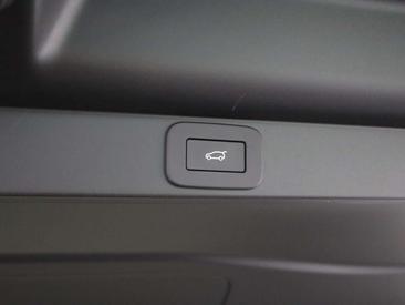 Land Rover Range Rover SV P550e — photo 43