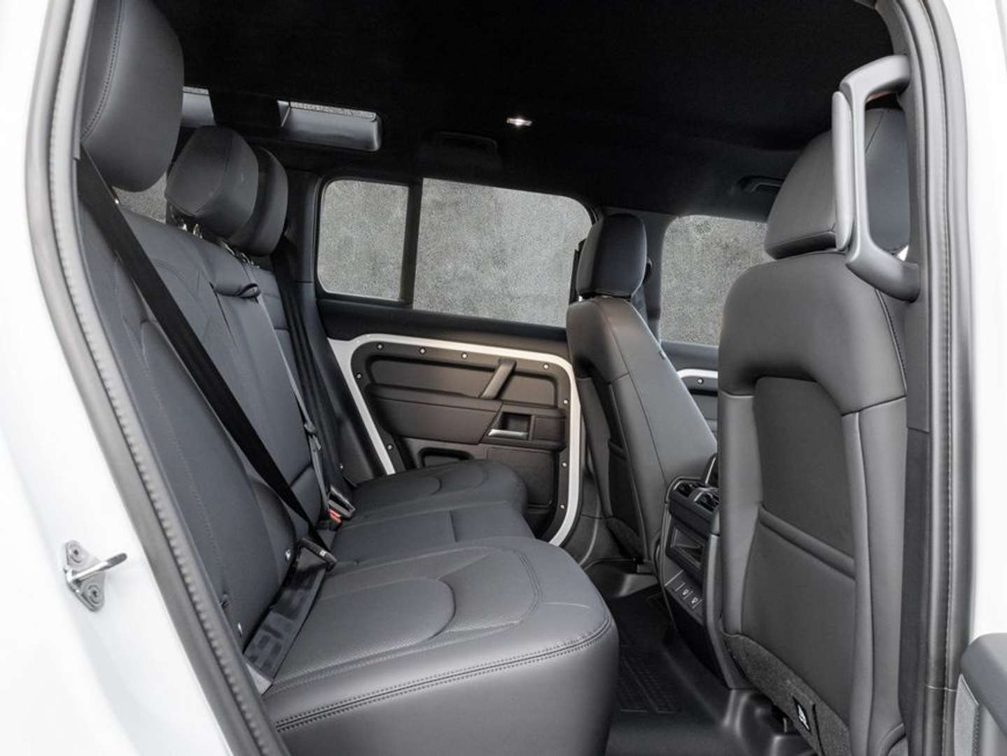 Land Rover Defender 110 X-Dynamic SE D200 - 2025 - Joinsteer - #6