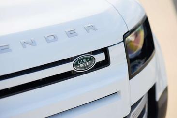 Land Rover Defender 90 D200 SE — photo 13