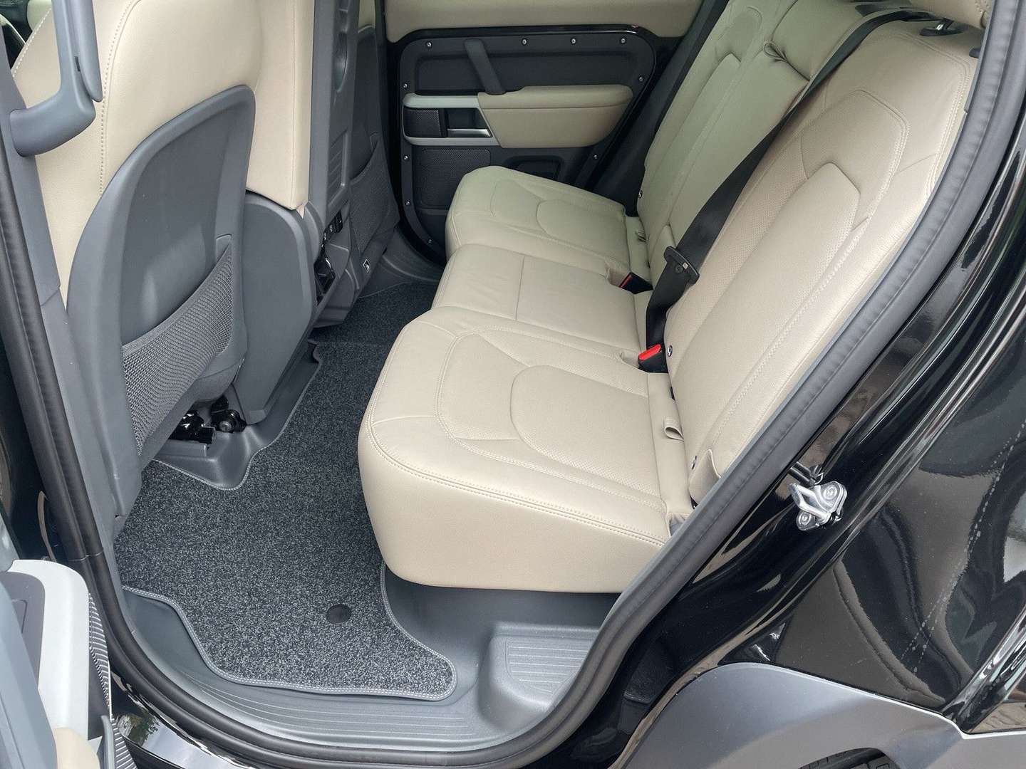 Land Rover Defender 110 SE P300e - 2024 - Joinsteer - #9