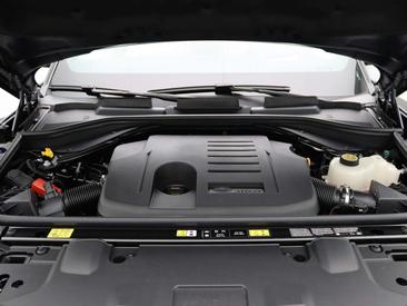 Land Rover Range Rover SV P550e — photo 46