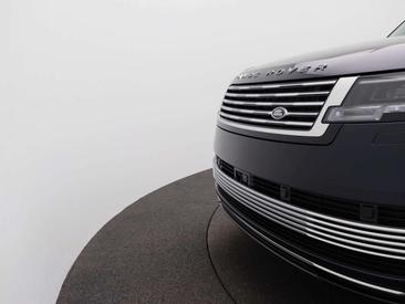 Land Rover Range Rover SV P550e — photo 48