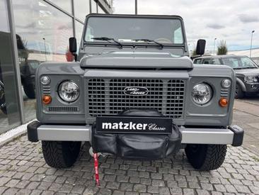 Land Rover Defender 90 Daktari V8 — photo 2