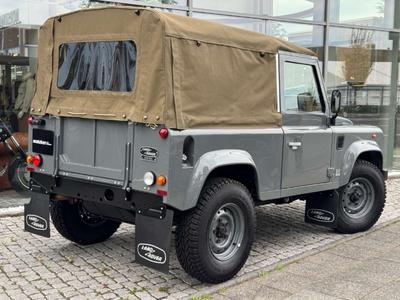 Land Rover Defender 90 Daktari V8