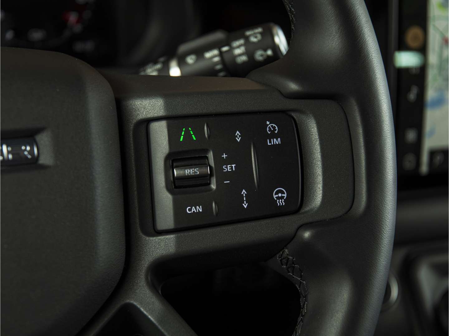 Land Rover Defender 110 X-Dynamic HSE P300e - 2025 - Joinsteer - #25