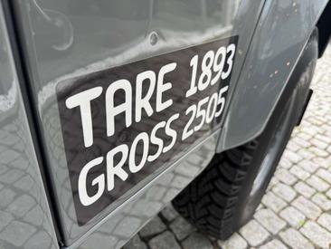 Land Rover Defender 90 Daktari V8 — photo 17