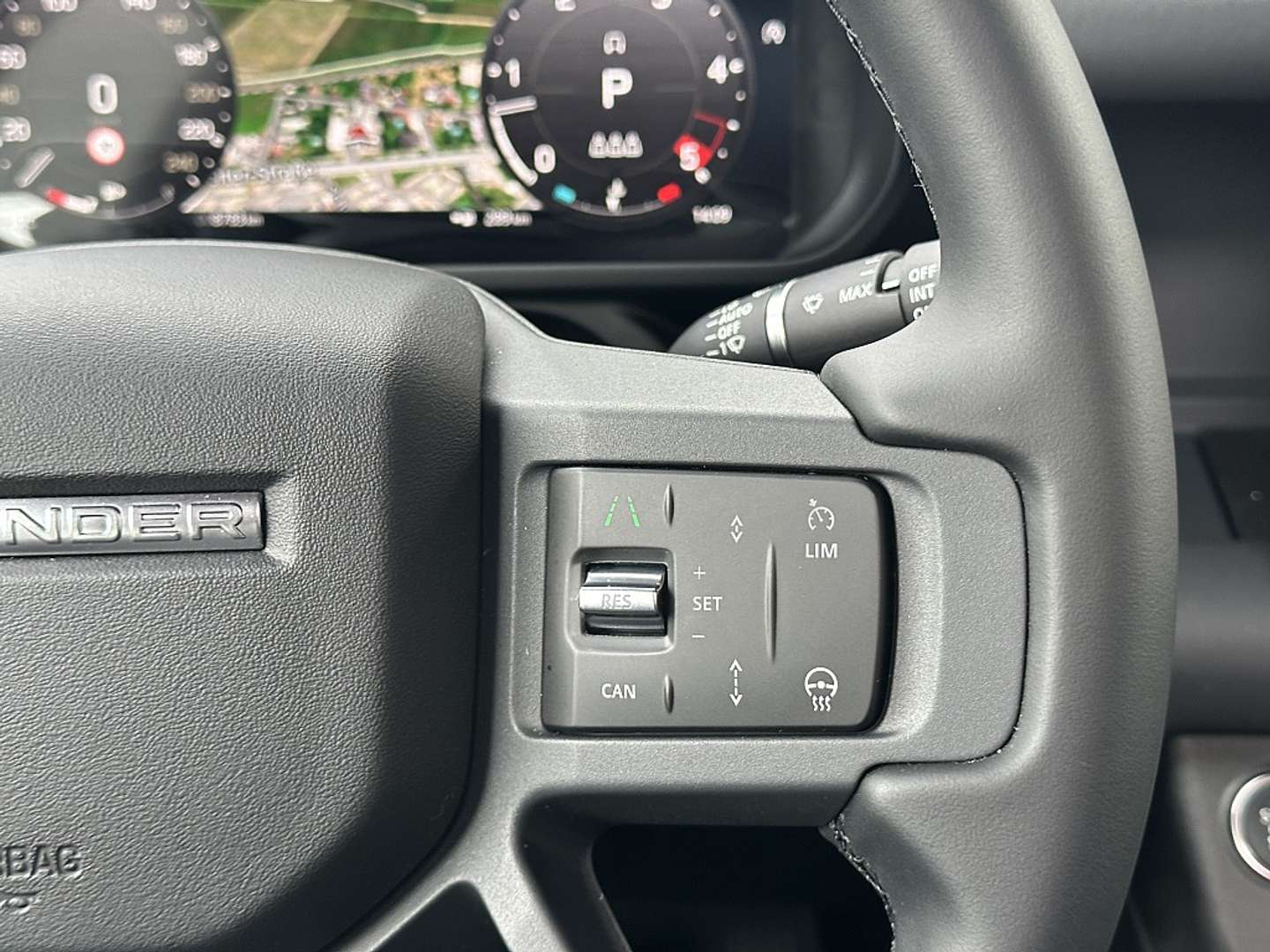 Land Rover Defender X-Dynamic SE D300 - 2024 - Joinsteer - #37